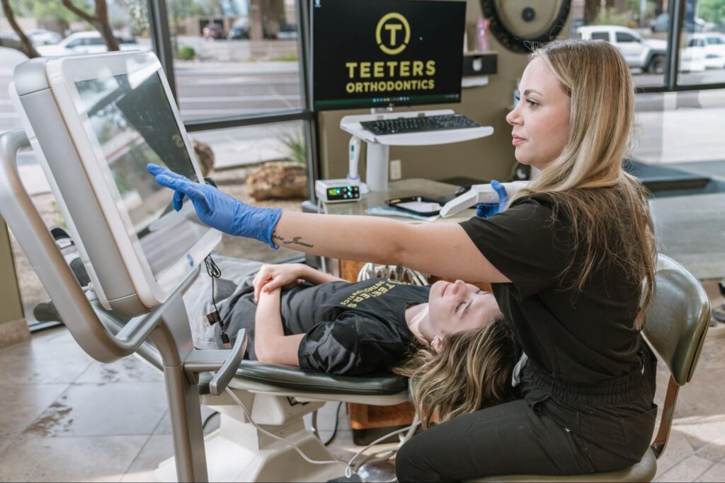 A Teeters team member checking on a patient in Glendale.